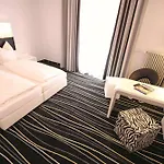 Sure By Western - Lu8 Business Vital Hotel 3*