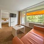 Hotel Sure By Western - Lu8 Business Vital