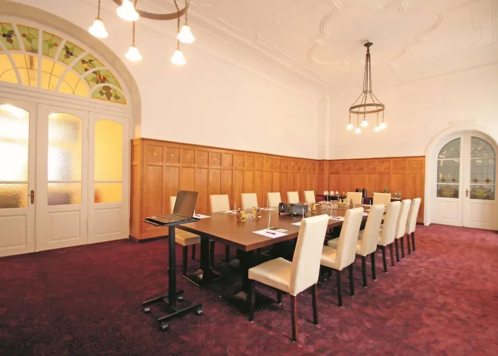 Sure By Western فندق